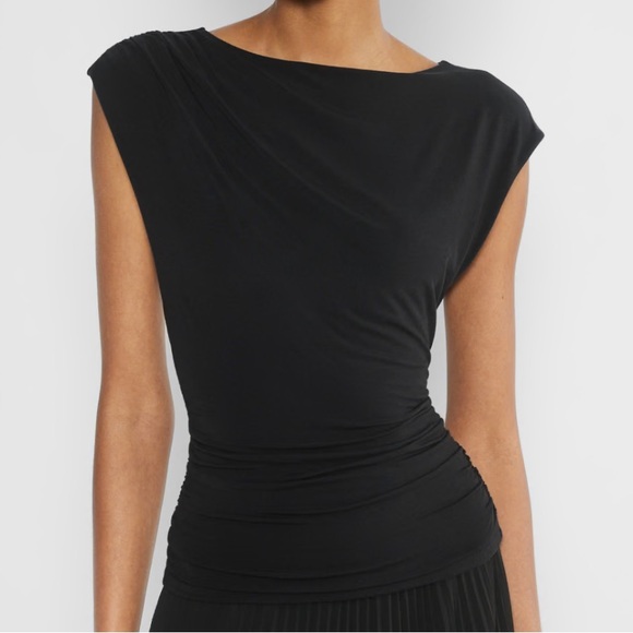Aritzia Wilfred color black Roxanne Top - Picture 1 of 7